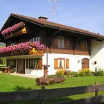 Haus Aigner 公寓 *